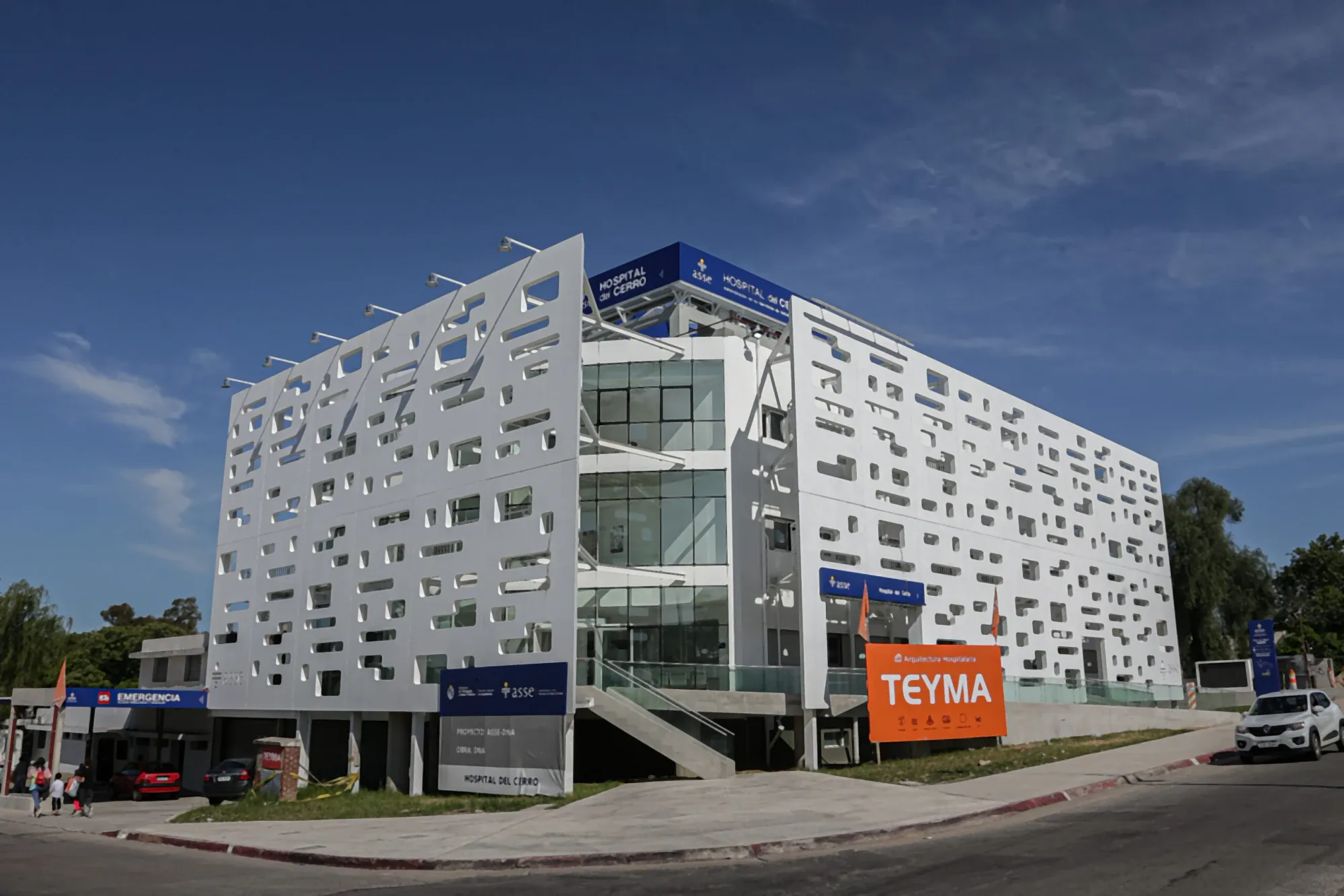 Hospital del Cerro — 2/3