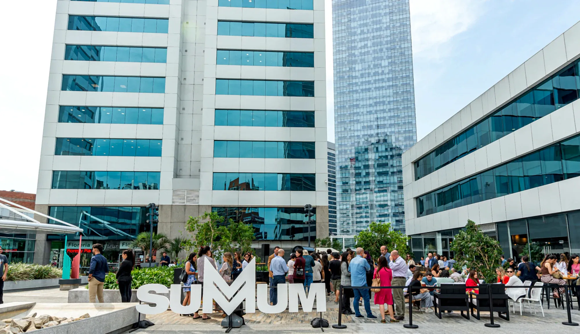 Summum - World Trade Center — 2/3